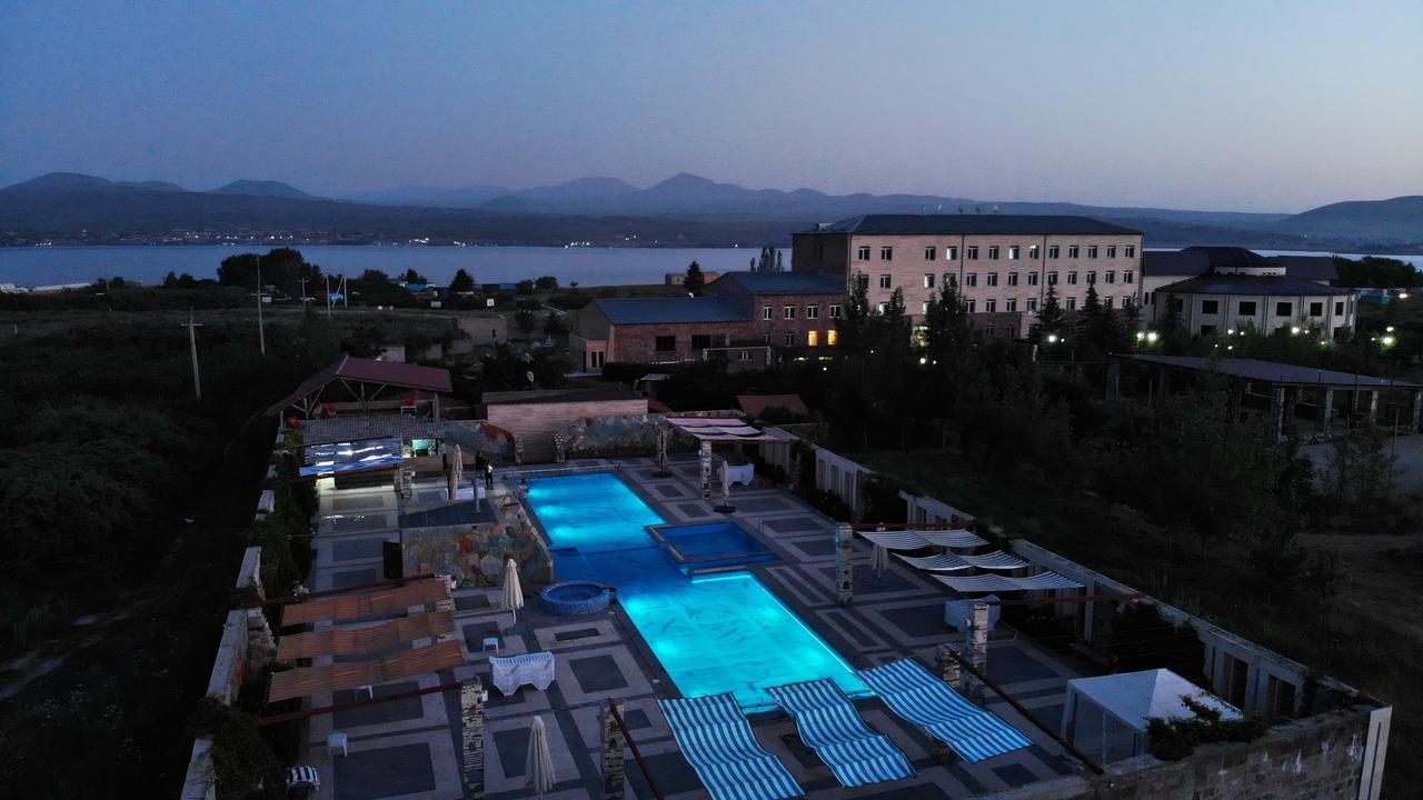 Maria Resort Sevan Exterior photo